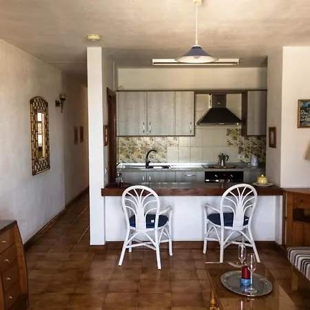 Beachfront & Sunny Apartment Los Gigantes Acantilado de los Gigantes Exterior photo